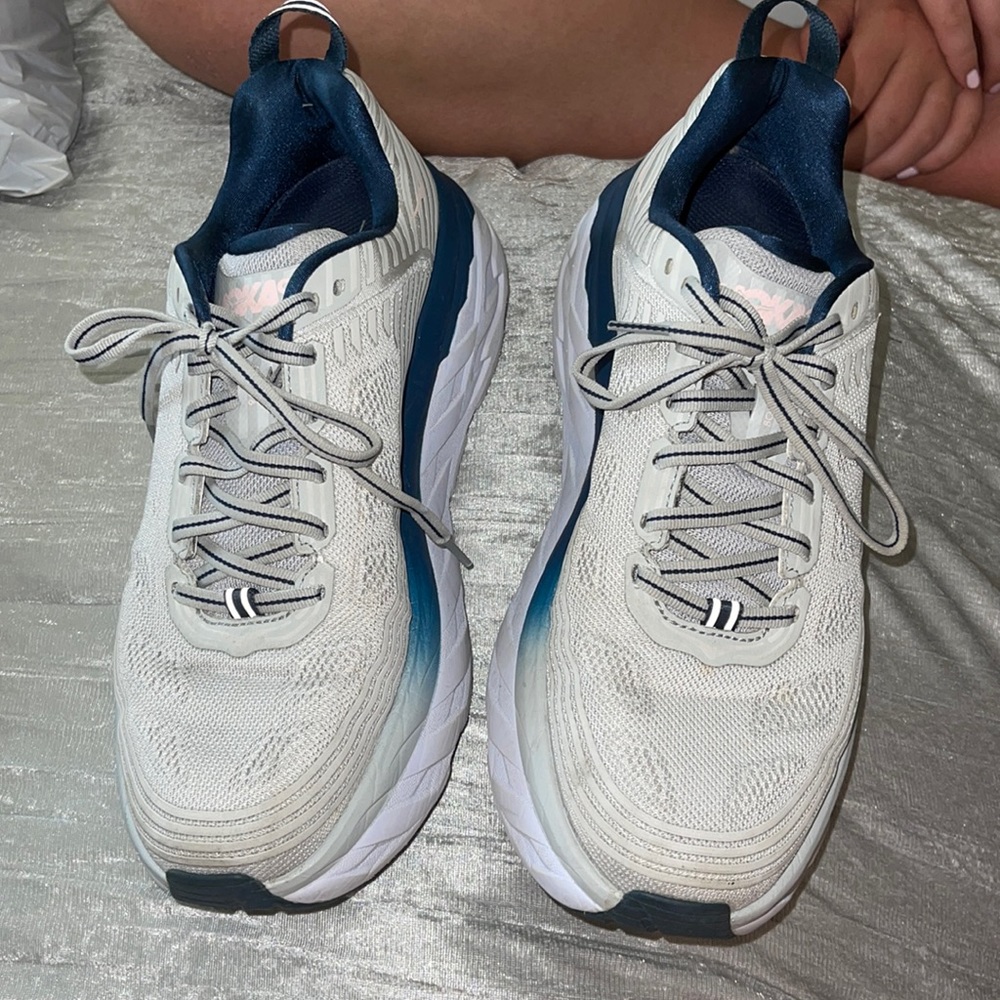Hoka One One Bondi 7